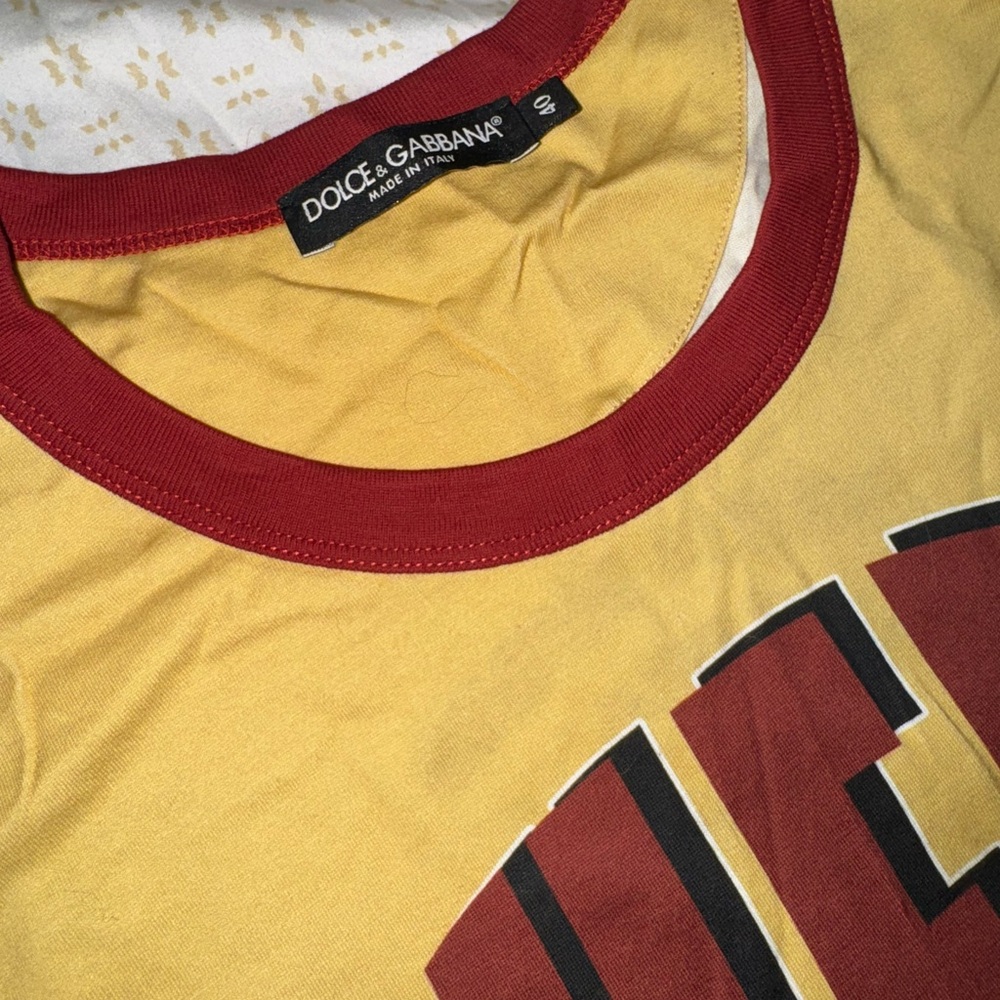 Dolce & Gabbana Yellow and Red Queen Tee - Picture 7 of 11